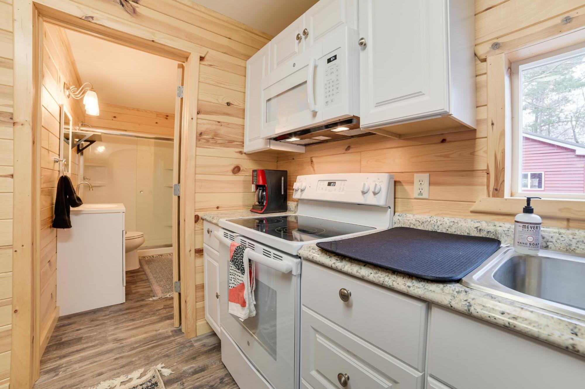 Scenic Evans Hideaway Steps To Lake Huron! Oscoda Zewnętrze zdjęcie